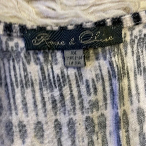 Rose & Olive sleeveless black and white tank - Picture 6 of 7